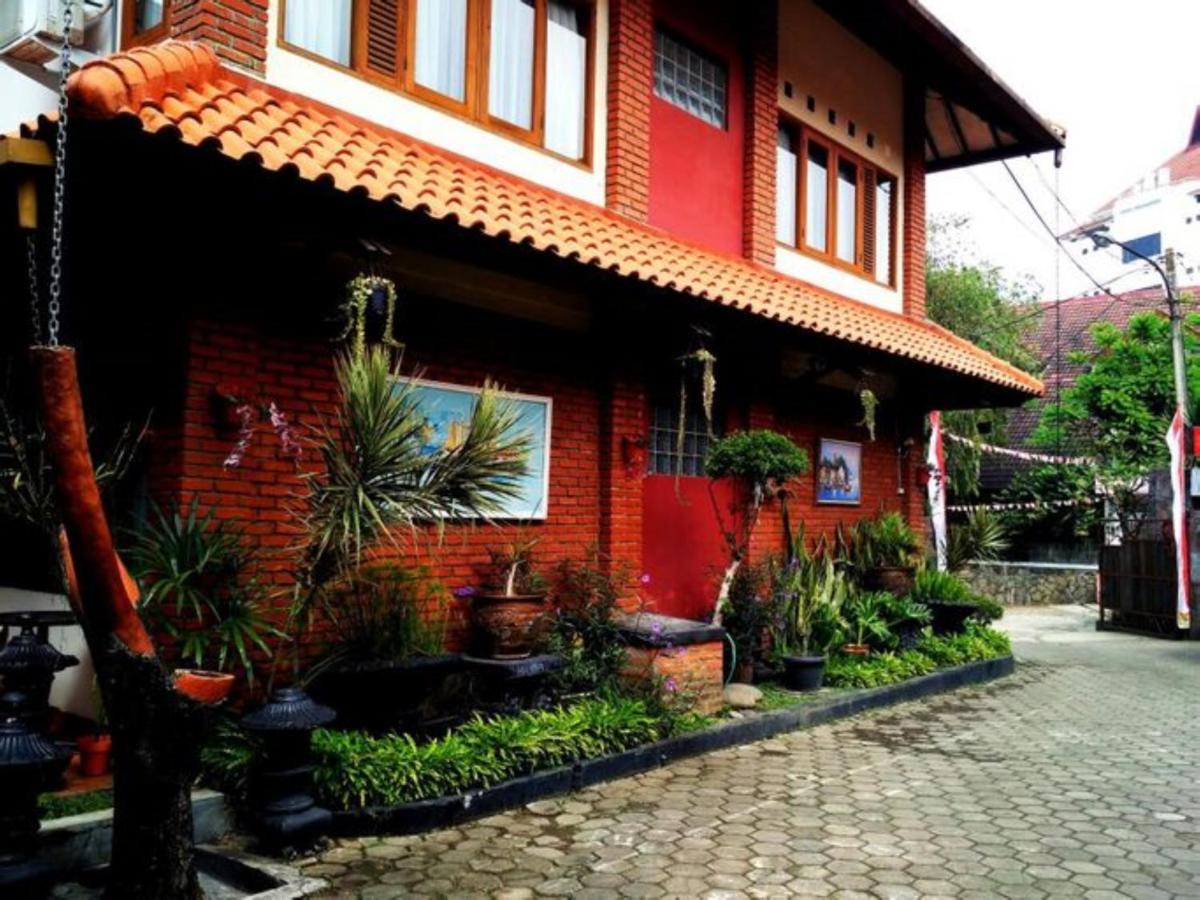 Puri Larasati Bandung
